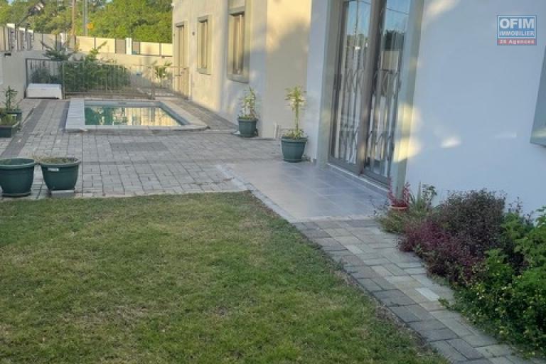 Comfortable and Elegant Apartment Just a Stone's Throw from Mont Choisy Beach!