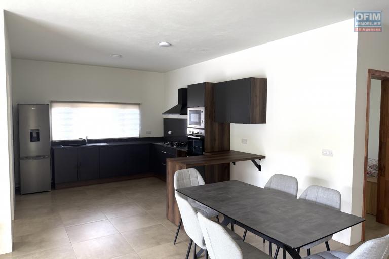 Flic en Flac for rent 2 bedroom apartment with 2 swimming pools located in a splendid secure residence 500m from the beach and shops.