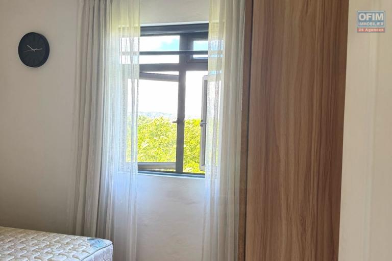 Sale Apartment BEAU BASSIN - ROSE HILL - QUATRE BORNES – photo 11 of 12 – Bright bedroom