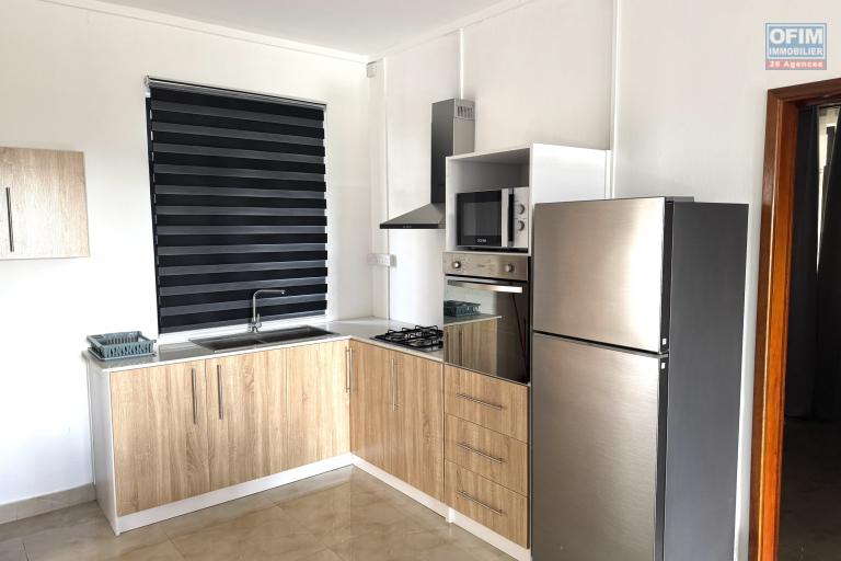 Flic en Flac for rent recent 2 bedroom apartment with swimming pool, gym, elevator and covered parking located in a secure residence.