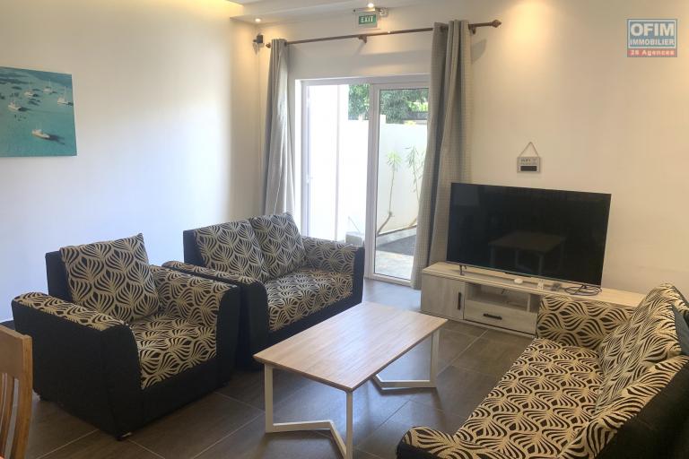Flic en Flac for rent, recent 2 bedroom duplex located 5 minutes walk from shops and the beach in a quiet area.