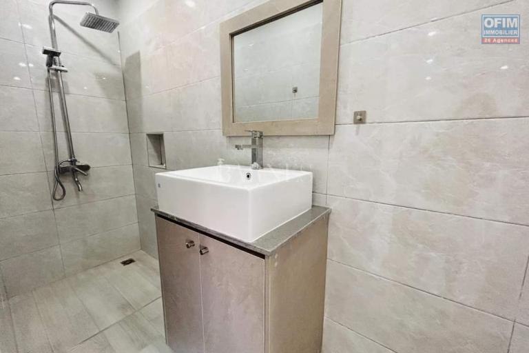 Flic En Flac for rent, recent four-bedroom triplex with private pool near the beach in a quiet area.