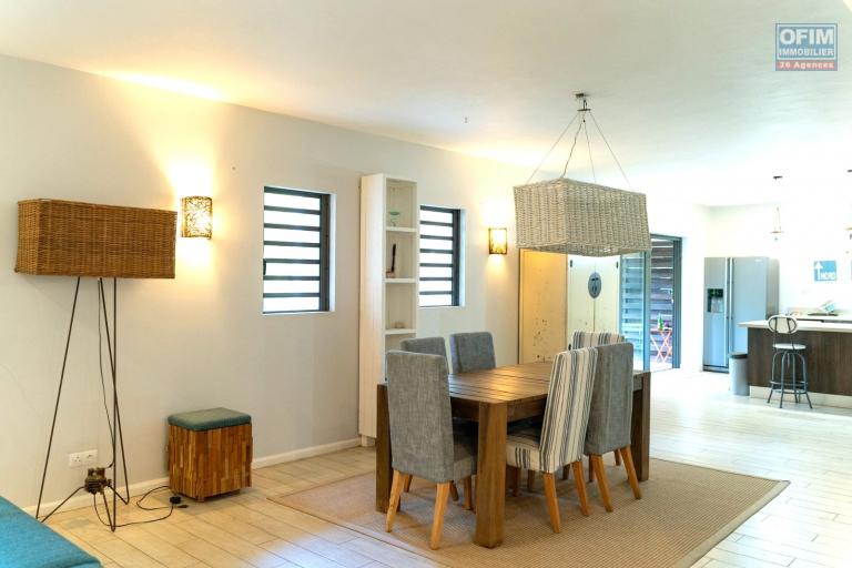 Sale Apartment TAMARIN - RIVIERE NOIRE - MORNE – photo 6 of 13 – Bright dining room