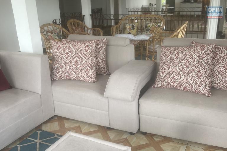 Large single-story apartment in a detached house - GOODLANDS