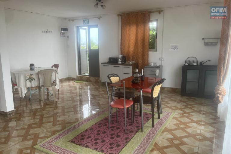 Large single-story apartment in a detached house - GOODLANDS
