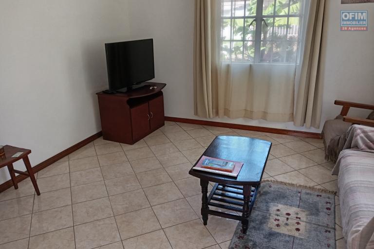 RENTAL in GRAND-GAUBE: Your Haven of Peace in the Heart of a Lush Garden - Charming Ground Floor of a Mauritian House - Ideal for Couples / Teleworking