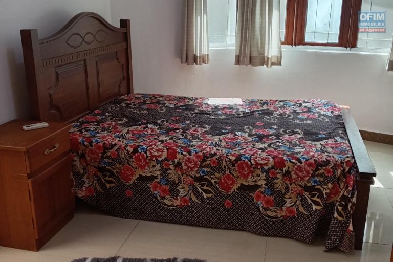Strategic location for this apartment in POINTE AUX CANONNIERS