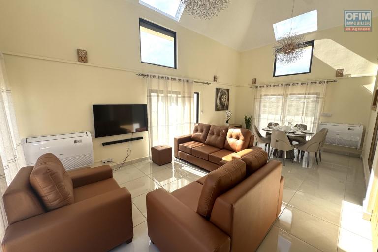 Flic en Flac for rent 4 bedroom penthouse with sea view in Flic en Flac