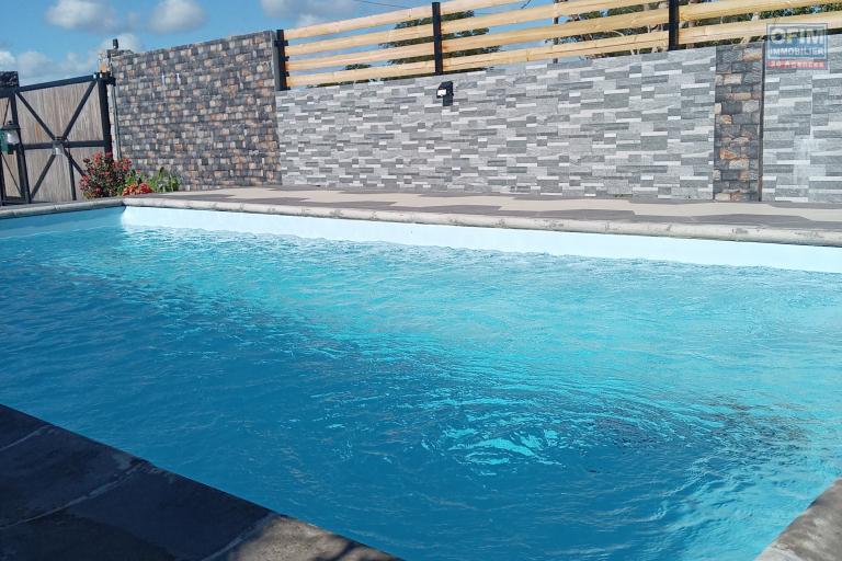 Renting House / Villa GRAND BAIE - PEREYBERE - POINTE AUX CANONNIERS – photo 1 of 8