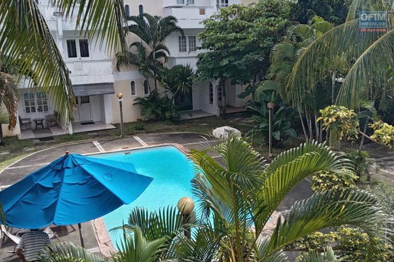 PEREYBERE - triplex in residence with swimming pool