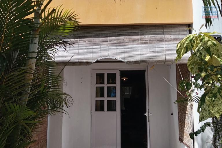 PEREYBERE - triplex in residence with swimming pool