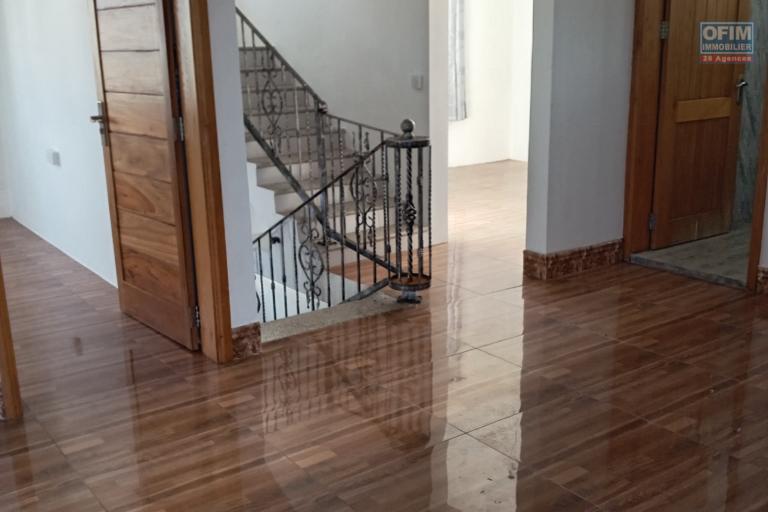 SPACIOUS FAMILY VILLA WITH ROOF TOP SEA & MOUNTAIN VIEW - PRIME GOODLANDS AREA