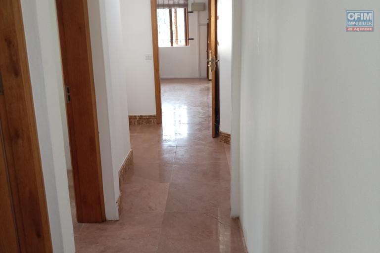 SPACIOUS FAMILY VILLA WITH ROOF TOP SEA & MOUNTAIN VIEW - PRIME GOODLANDS AREA