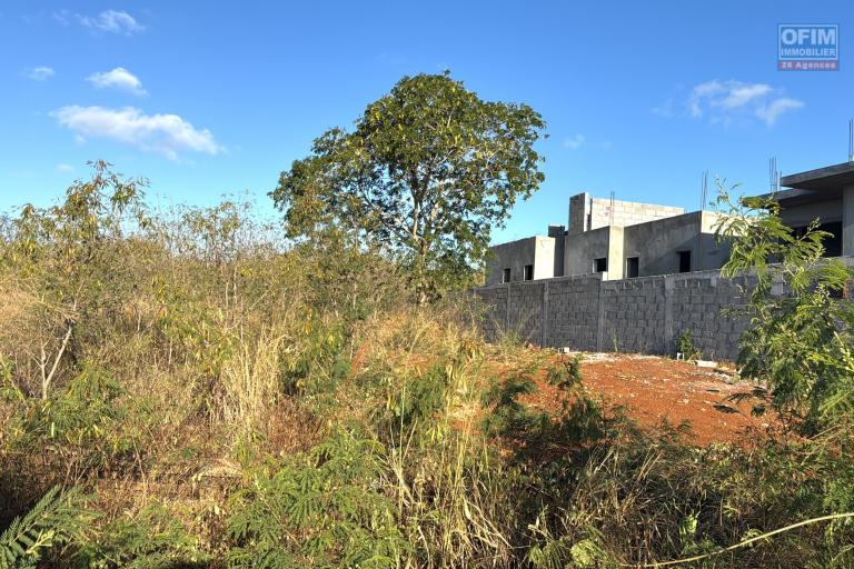  For sale in Albion – Beautiful plot of 585 m² (154 toises)