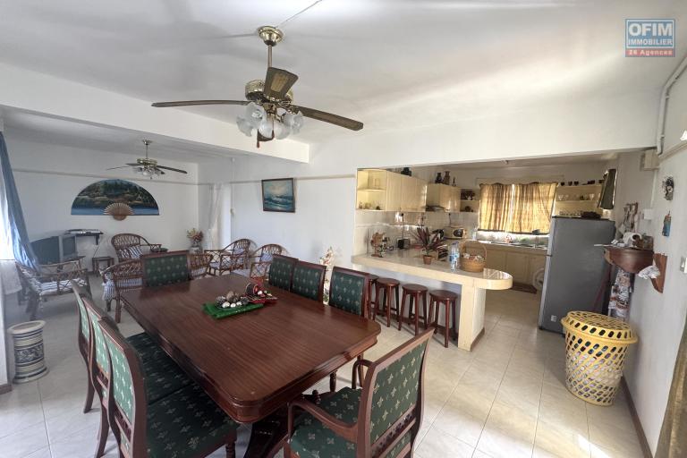  For sale in Albion – Pleasant 3 bedroom apartment with swimming pool, close to the beach