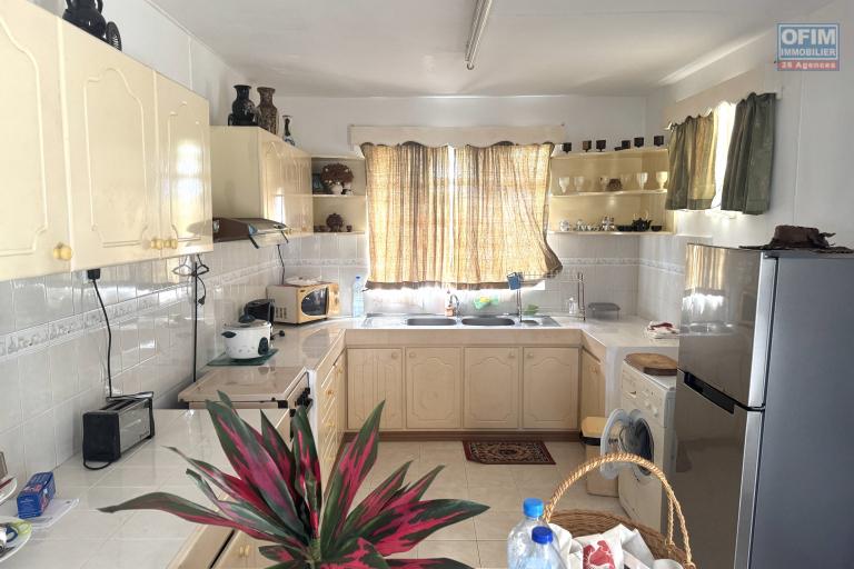  For sale in Albion – Pleasant 3 bedroom apartment with swimming pool, close to the beach
