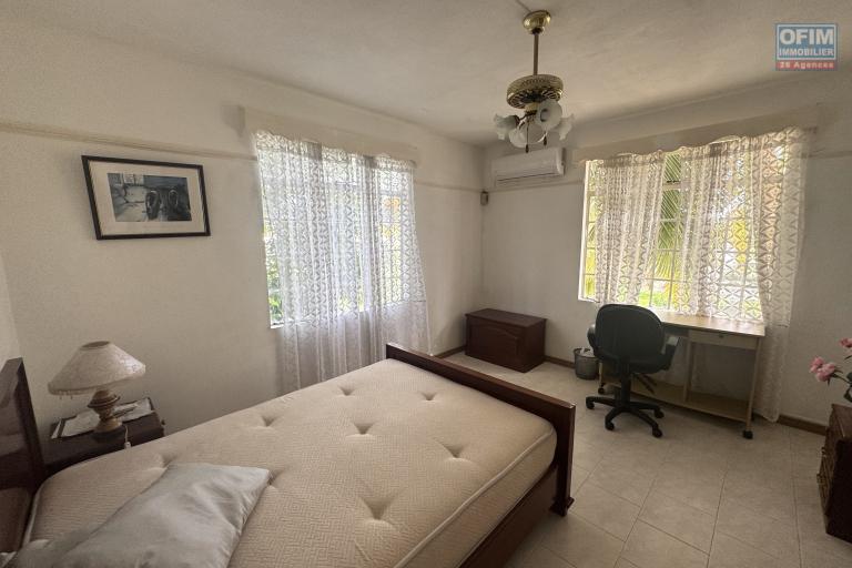  For sale in Albion – Pleasant 3 bedroom apartment with swimming pool, close to the beach