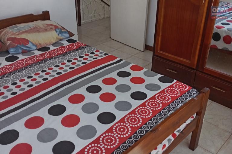 Discover this 3-bedroom duplex house, nestled in a secure, family-friendly complex, with a shared swimming pool and vast green spaces in Pereybere.