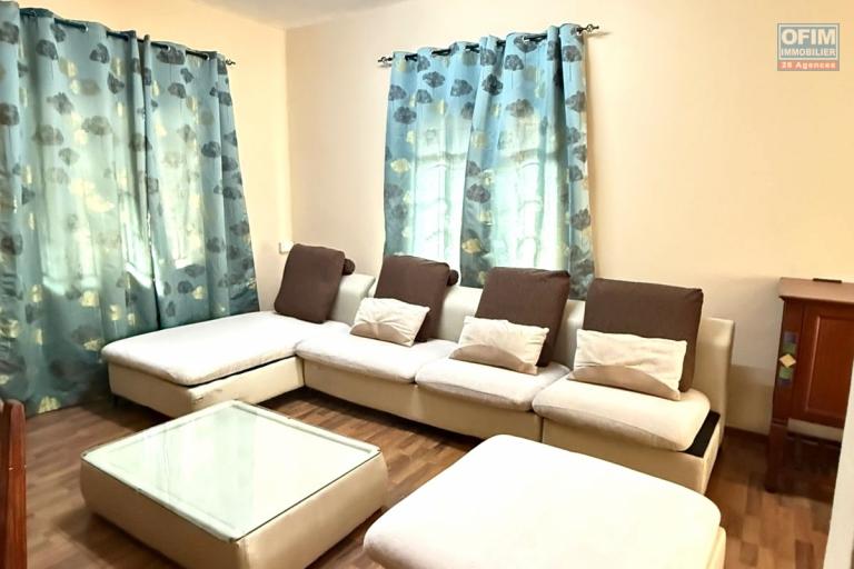 Rose Hill – Vandermeersch For rent 3 bedroom house + 1 office, ideally located in a quiet cul-de-sac.