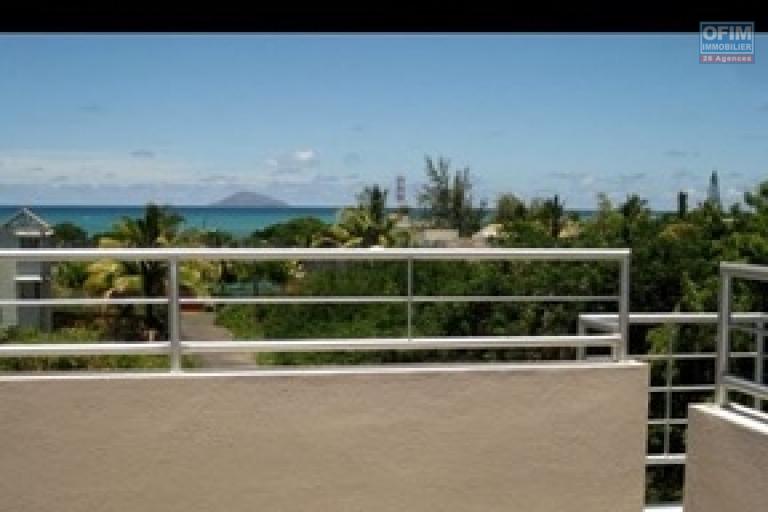 Sale House / Villa GRAND GAUBE - CALODYNE – photo 15 of 15 – Terrace with sea view