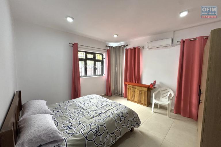 Flic en Flac, pleasant and recently built 2-bedroom apartment for rent, located on the ground floor in a quiet area, 200m from the beach.