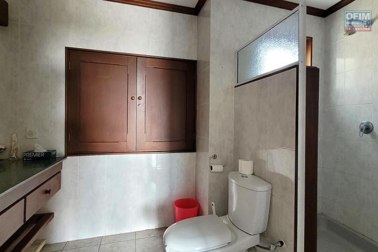 For sale – Charming villa with sea and mountain views in Tamarin