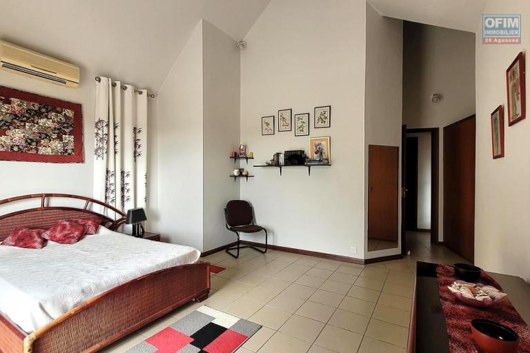 For sale – Charming villa with sea and mountain views in Tamarin