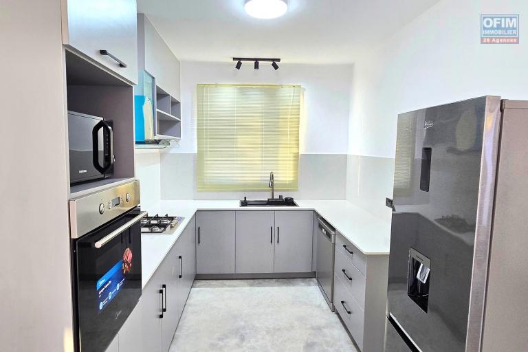 La Gaulette – For rent: superb recent contemporary villa with swimming pool, in a quiet environment.