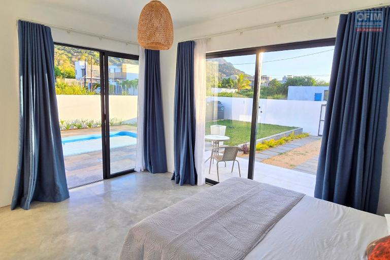 La Gaulette – For rent: superb recent contemporary villa with swimming pool, in a quiet environment.