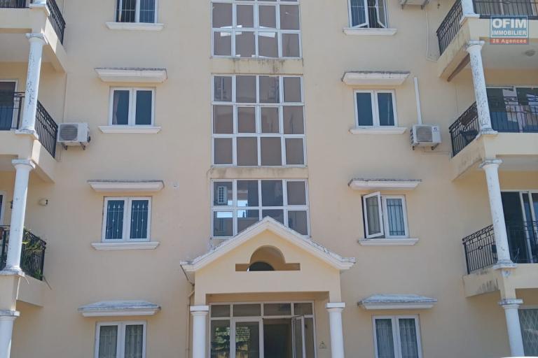 FOR SALE – Apartment accessible to foreigners – Fully renovated & furnished in Pereybere