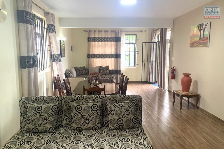 Flic en Flac - 3 bedroom apartment for rent, located on the first floor in a quiet area.