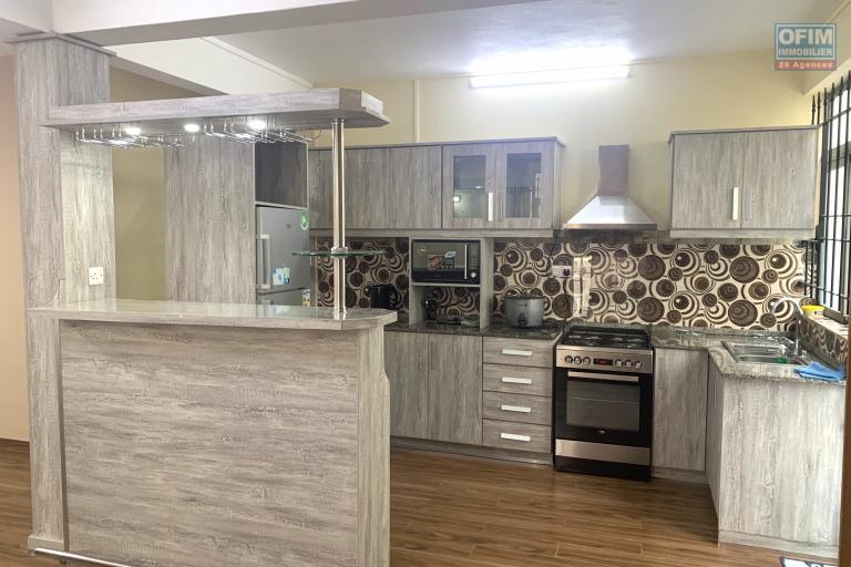 Flic en Flac - 3 bedroom apartment for rent, located on the first floor in a quiet area.