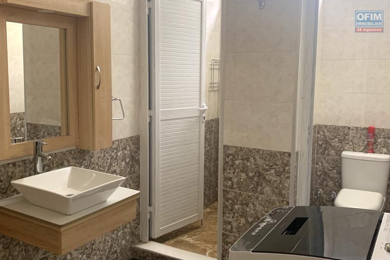 Flic en Flac - 3 bedroom apartment for rent, located on the first floor in a quiet area.