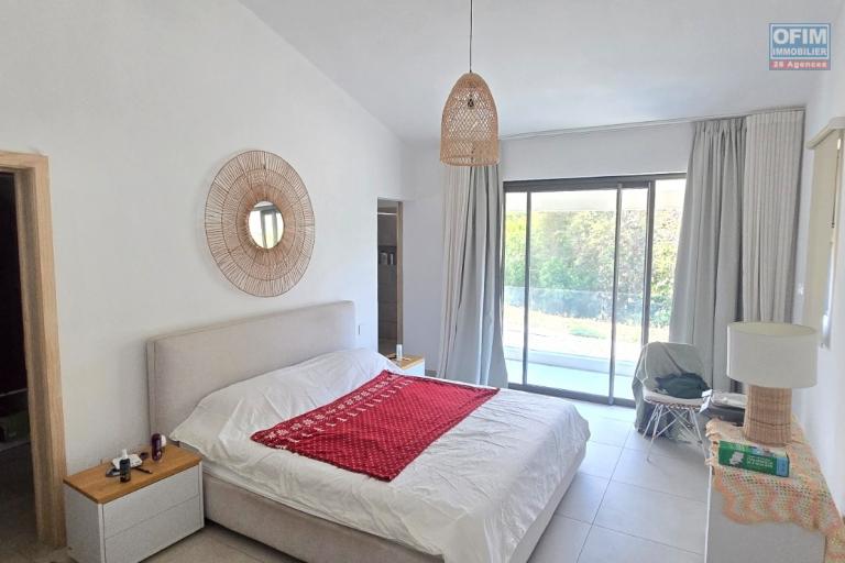 Tamarin – For rent: Stunning contemporary 4-bedroom villa with pool, close to everything