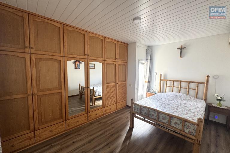 Cascavelle For sale: Set of 2 houses totaling 7 bedrooms, with garage