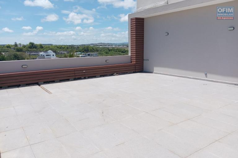 FOR SALE – NEW PENTHOUSE 180 m² ACCESSIBLE TO FOREIGNERS – GRAND BAIE CENTER