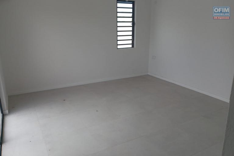 Seize a unique opportunity to acquire a spacious and modern villa in Grand Baie, in an exclusive program of 4 luxury villas.