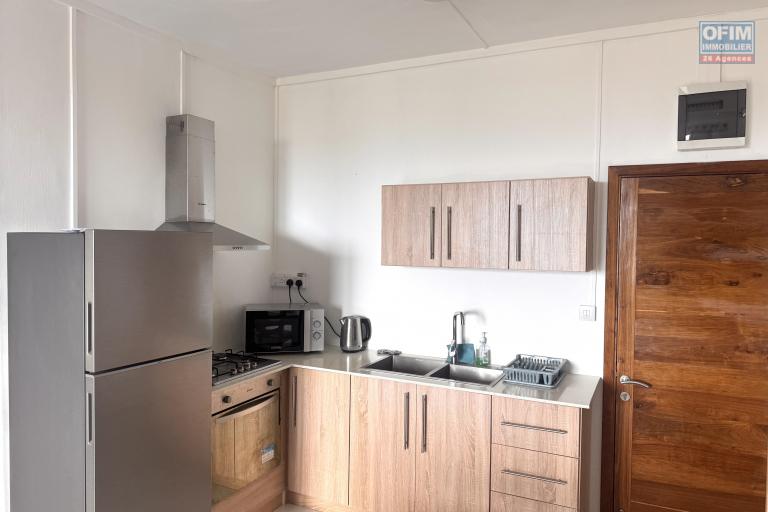 Rental Apartment FLIC EN FLAC - ALBION – photo 9 of 14 – Fitted kitchen