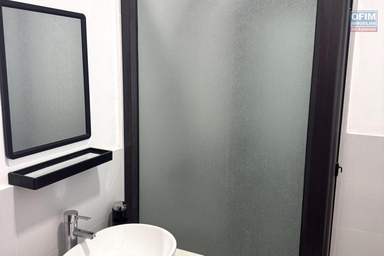 Rental Apartment FLIC EN FLAC - ALBION – photo 11 of 14 – Shower room