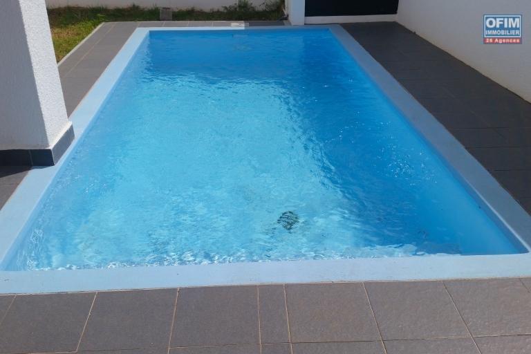 Stunning new 3-bedroom villa with private pool for long-term rental in Flic en Flac, located in a quiet residential area, ideal for a family