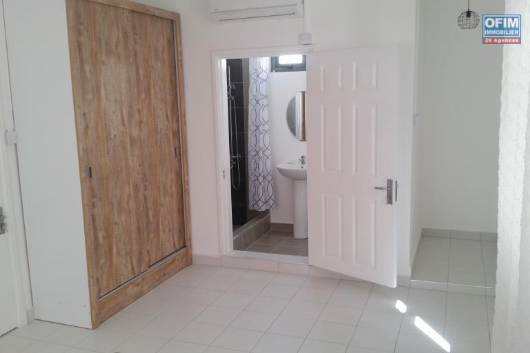 Stunning new 3-bedroom villa with private pool for long-term rental in Flic en Flac, located in a quiet residential area, ideal for a family