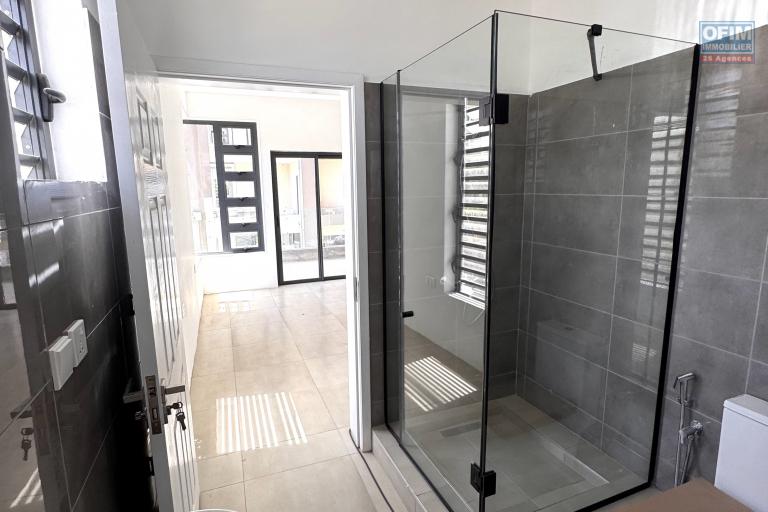 Quatre Bornes for sale magnificent and new project, 3 bedroom penthouse located not far from the Saint-Jean road in a quiet area.