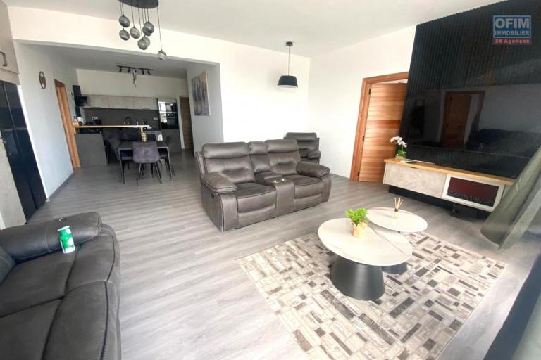 Rental Apartment FLIC EN FLAC - ALBION – photo 5 of 13 – Spacious living area