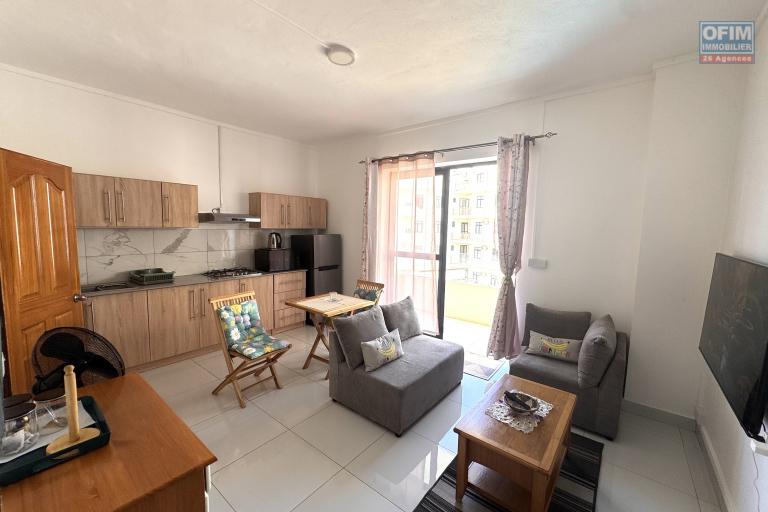 Flic en Flac – For rent, beautiful 1 bedroom apartment located in a luxury residence with swimming pool, gym and covered parking.