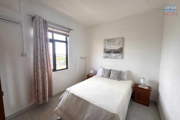 Flic en Flac – For rent, beautiful 1 bedroom apartment located in a luxury residence with swimming pool, gym and covered parking.