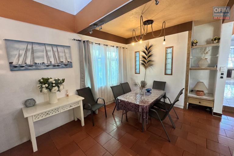  Albion &ndash; For sale, 4-bedroom family villa near the beach