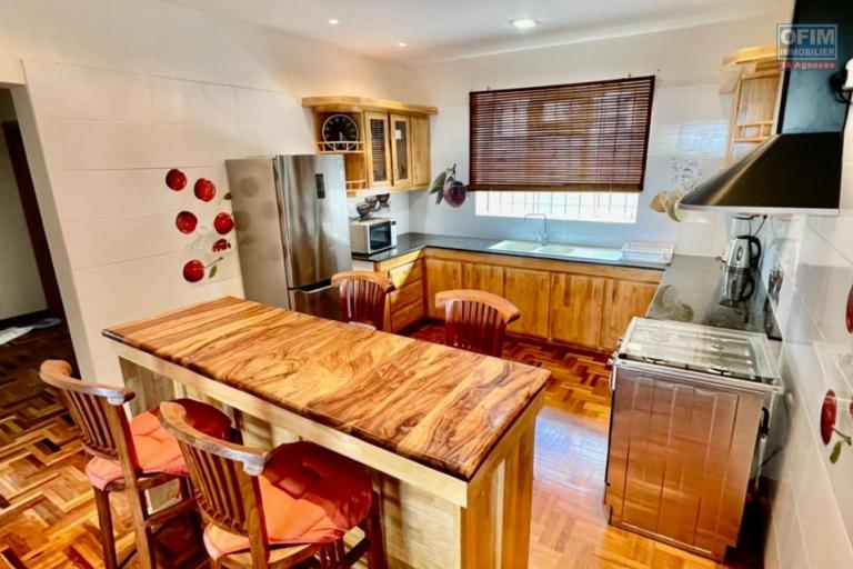 Charming three-bedroom villa with an office and swimming pool in a quiet location in Flic En Flac for rent.