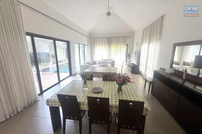 Tamarin – Mid-term rental. Pleasant 3-bedroom villa located in a residential, secure and peaceful area.