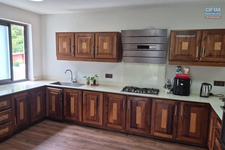 Stunning contemporary 3-bedroom villa with swimming pool – Flic-en-Flac