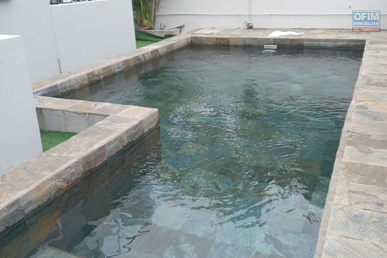 2-bedroom apartment with pool – Pereybère